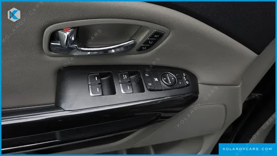 KIA CARNIVAL 9-SEATER NOBLESSE SPECIAL