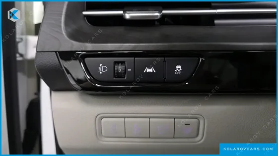KIA CARNIVAL 9-SEATER SIGNATURE