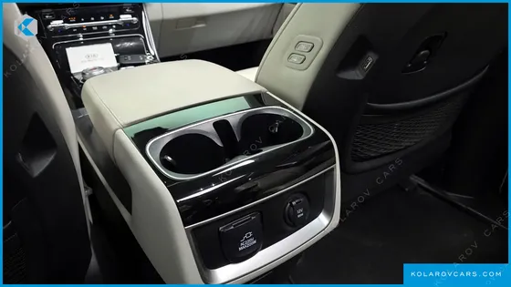 KIA CARNIVAL 9-SEATER SIGNATURE