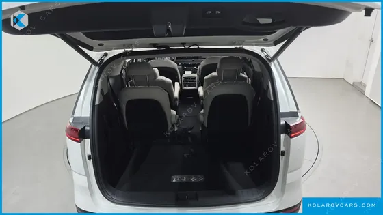 KIA CARNIVAL 9-SEATER SIGNATURE