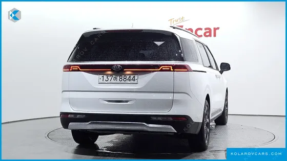 KIA CARNIVAL 9-SEATER NOBLESSE