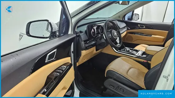 KIA CARNIVAL 9-SEATER NOBLESSE