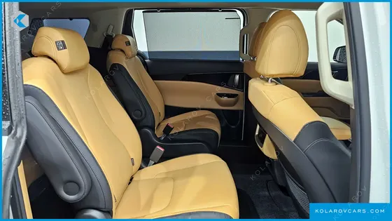 KIA CARNIVAL 9-SEATER NOBLESSE