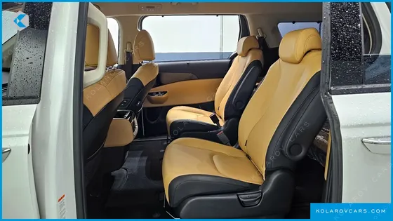 KIA CARNIVAL 9-SEATER NOBLESSE
