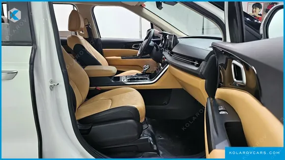 KIA CARNIVAL GASOLINE 9-SEATER PRESTIGE