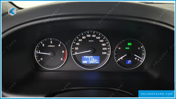 HYUNDAI STAREX URBAN 9-SEATER