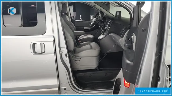 HYUNDAI STAREX URBAN 9-SEATER