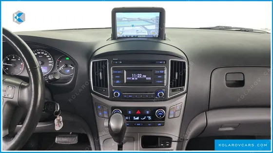HYUNDAI STAREX URBAN 9-SEATER