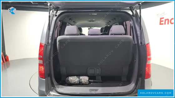 HYUNDAI STAREX URBAN 9-SEATER