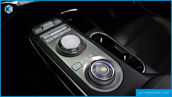 GENESIS GV70 2.5T GASOLINE 2WD