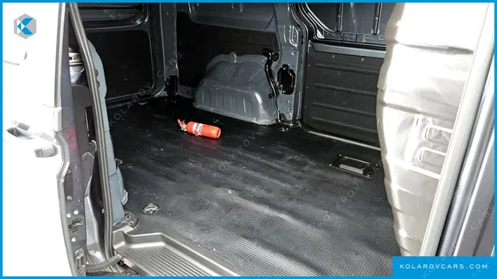 HYUNDAI STARIA CARGO 3-SEATER