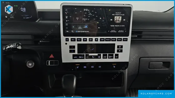 HYUNDAI STARIA CARGO 5-SEATER