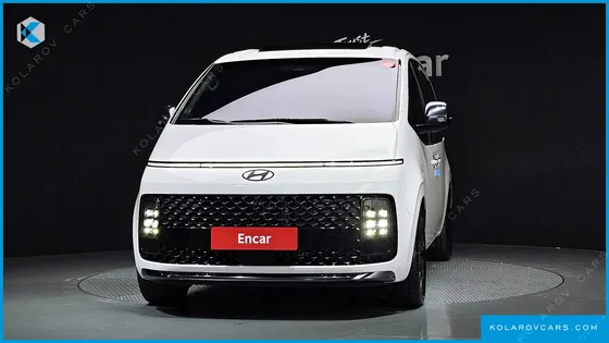 HYUNDAI STARIA 4WD LOUNGE 9-SEATER