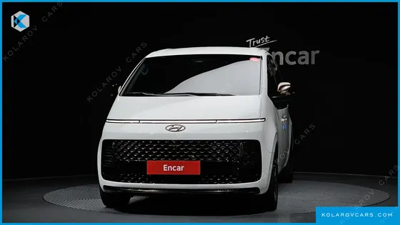 HYUNDAI STARIA LOUNGE 9-SEATER