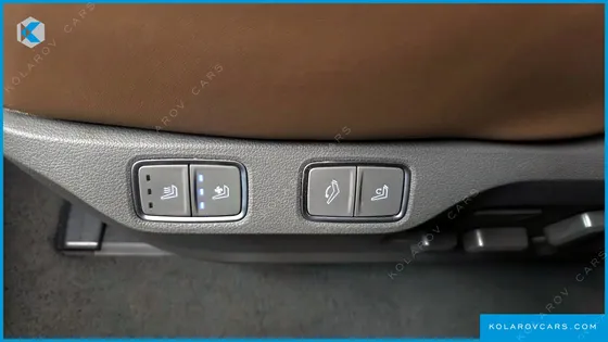 HYUNDAI STARIA 4WD LOUNGE 7-SEATER