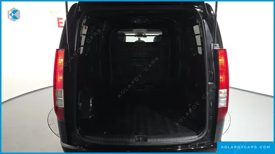 HYUNDAI STARIA CARGO 5-SEATER