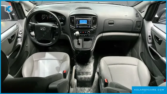 HYUNDAI STAREX VAN 5-SEATER