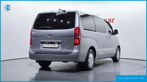 HYUNDAI STAREX VAN 3-SEATER