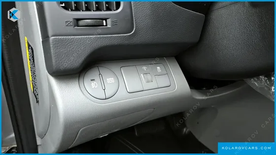 HYUNDAI STAREX VAN 3-SEATER