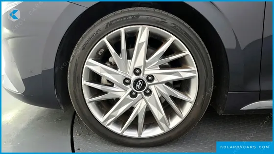 HYUNDAI GRANDEUR 3.3