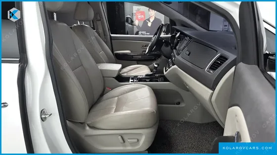 KIA CARNIVAL 7-SEATER LIMOUSINE