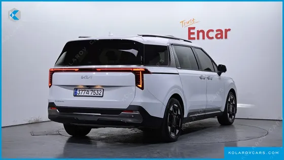 KIA CARNIVAL GASOLINE 9-SEATER SIGNATURE