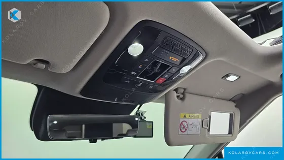 KIA CARNIVAL GASOLINE 9-SEATER SIGNATURE