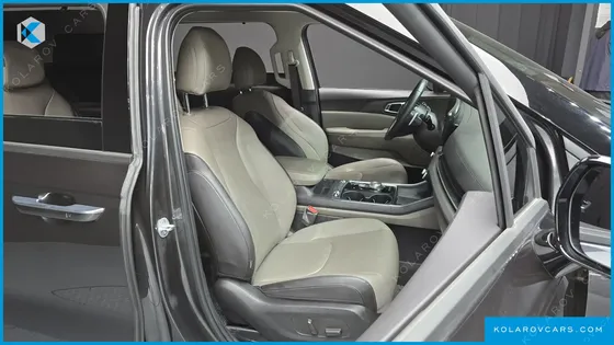 KIA CARNIVAL GASOLINE 9-SEATER NOBLESSE