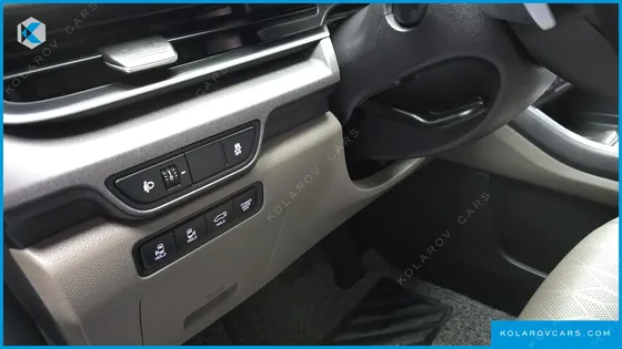 KIA CARNIVAL GASOLINE 9-SEATER NOBLESSE