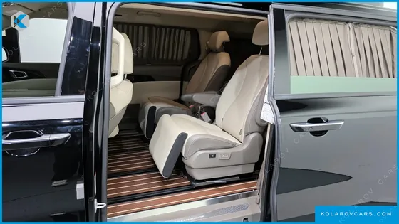 KIA CARNIVAL GASOLINE 9-SEATER HI LIMOUSINE