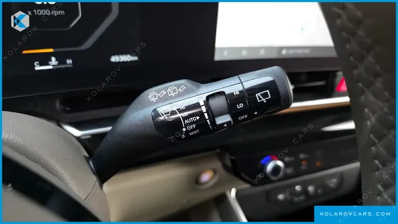 KIA CARNIVAL GASOLINE 9-SEATER HI LIMOUSINE