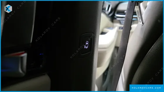 KIA CARNIVAL GASOLINE 9-SEATER HI LIMOUSINE