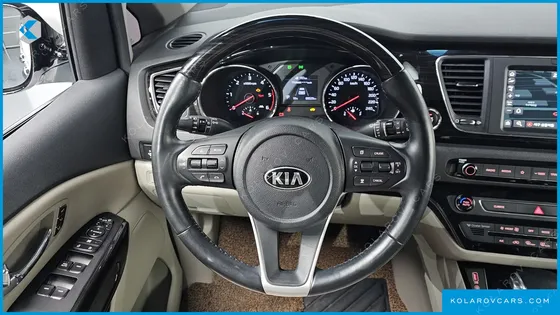 KIA CARNIVAL 9-SEATER NOBLESSE SPECIAL