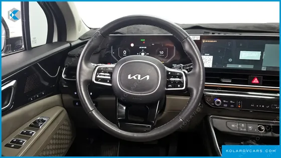 KIA CARNIVAL GASOLINE 9-SEATER SIGNATURE