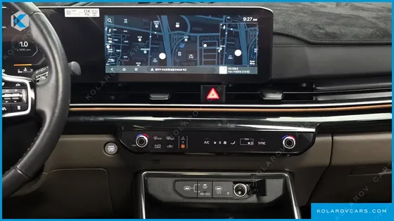 KIA CARNIVAL GASOLINE 9-SEATER SIGNATURE