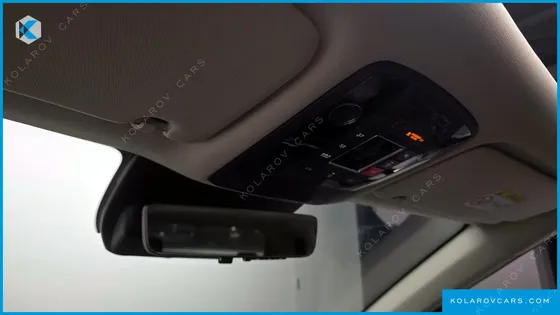 KIA CARNIVAL GASOLINE 9-SEATER SIGNATURE