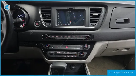 KIA CARNIVAL 9-SEATER LUXURY