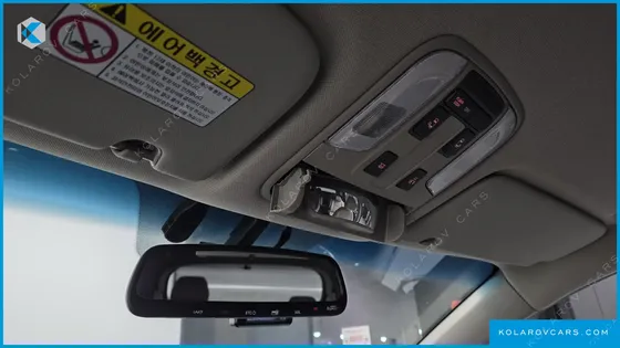 KIA CARNIVAL 9-SEATER LUXURY