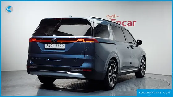 KIA CARNIVAL 9-SEATER SIGNATURE