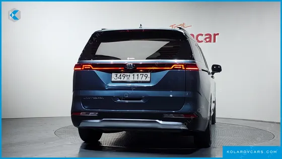 KIA CARNIVAL 9-SEATER SIGNATURE
