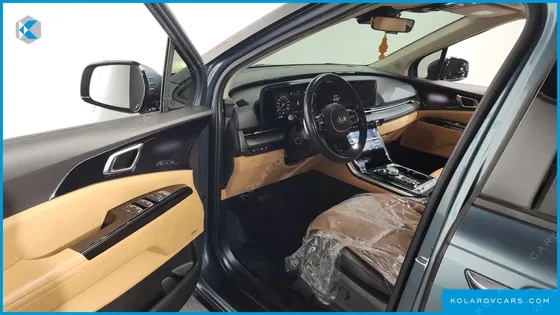 KIA CARNIVAL 9-SEATER SIGNATURE