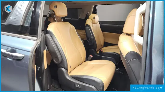 KIA CARNIVAL 9-SEATER SIGNATURE