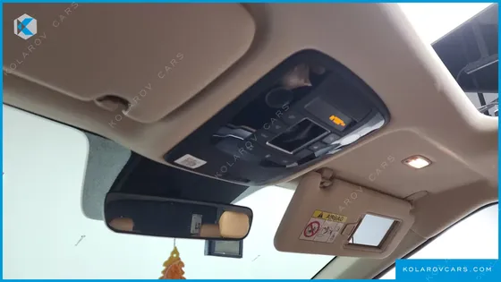 KIA CARNIVAL 9-SEATER SIGNATURE