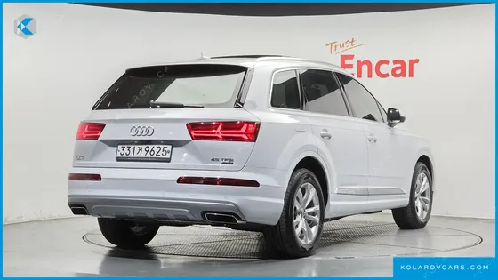 AUDI Q7 45 TFSI QUATTRO