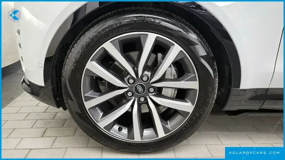 LAND ROVER DISCOVERY D300 R-DYNAMIC HSE