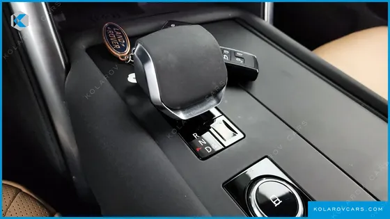 LAND ROVER DISCOVERY D300 R-DYNAMIC HSE