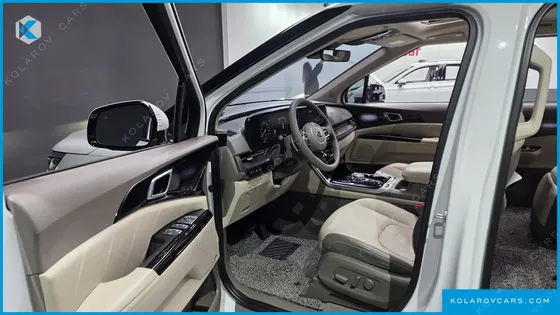 KIA CARNIVAL 7-SEATER SIGNATURE
