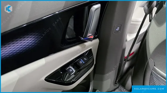 KIA CARNIVAL 7-SEATER SIGNATURE