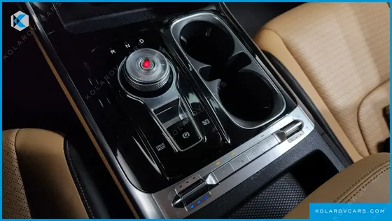 KIA CARNIVAL 9-SEATER SIGNATURE