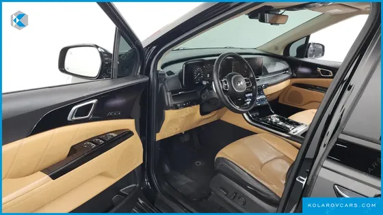 KIA CARNIVAL 9-SEATER SIGNATURE